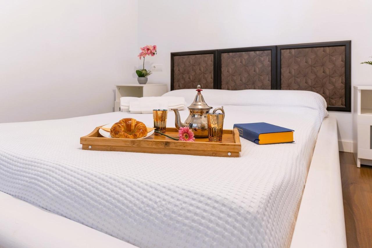 Santa Paula Loft Apartment มาลากา ภายนอก รูปภาพ